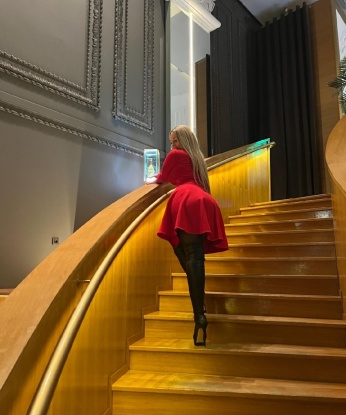 Я знаю, как доставить тебе незабываемое удовольствие и исполнить все твои самые сокровенные фантазии. Моя особенность - креативный подход к каждому клиенту. Я умею слушать и понимать тебя, создавая атмосферу идеального партнерства. Фото и отзывы подтверждают мою красоту и талант. Жду тебя для приятной встречи в Москве. 💋🌹🔥 2030, 33 года